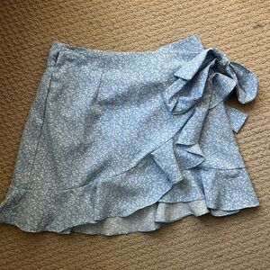 SHEIN Blue Mini Wrap Skirt with Ruffled Tie Front for Casual Wear